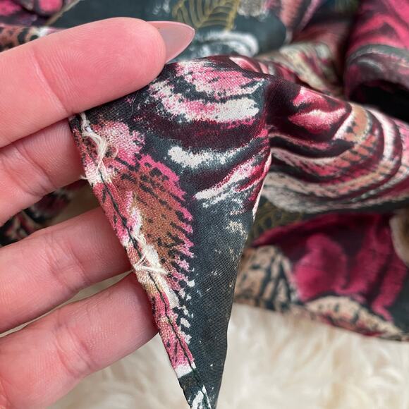 10-Piece Vintage Scarf Lot | Silk, Italy, Japan, Echo, Hand-Rolled, Rare Mix - Picture 11 of 16